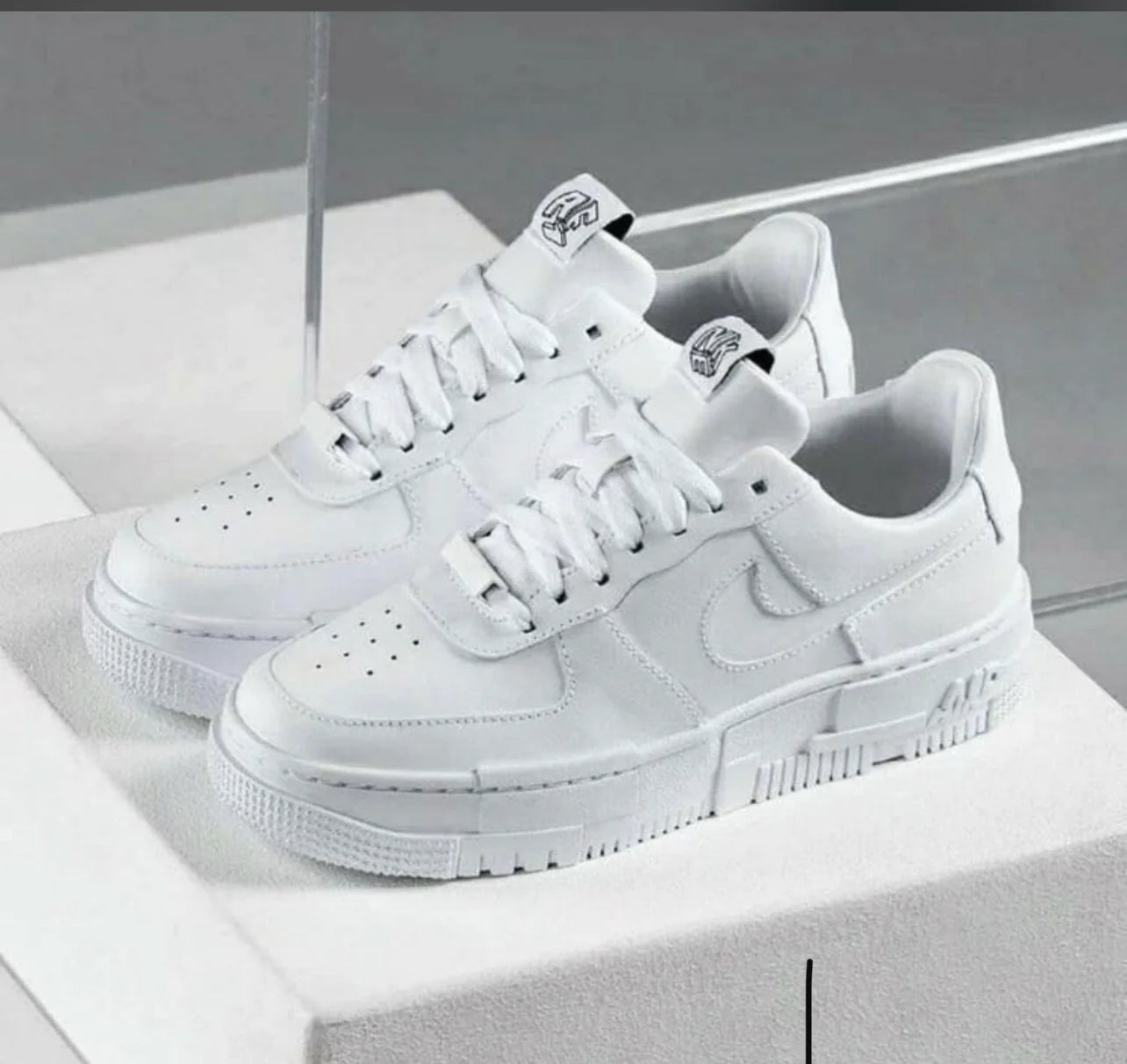 AIR FORCE 1 - PIXEL